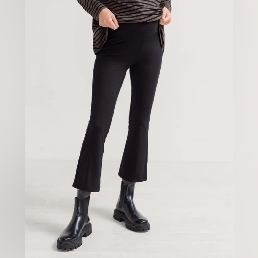 Hatch Black Flared Leggings
